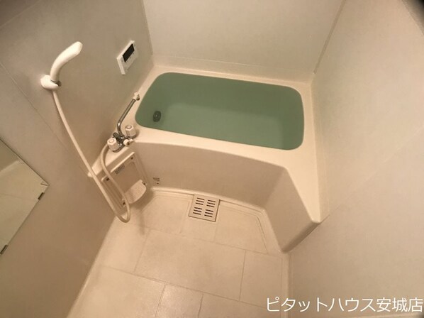 羽塚マンションの物件内観写真